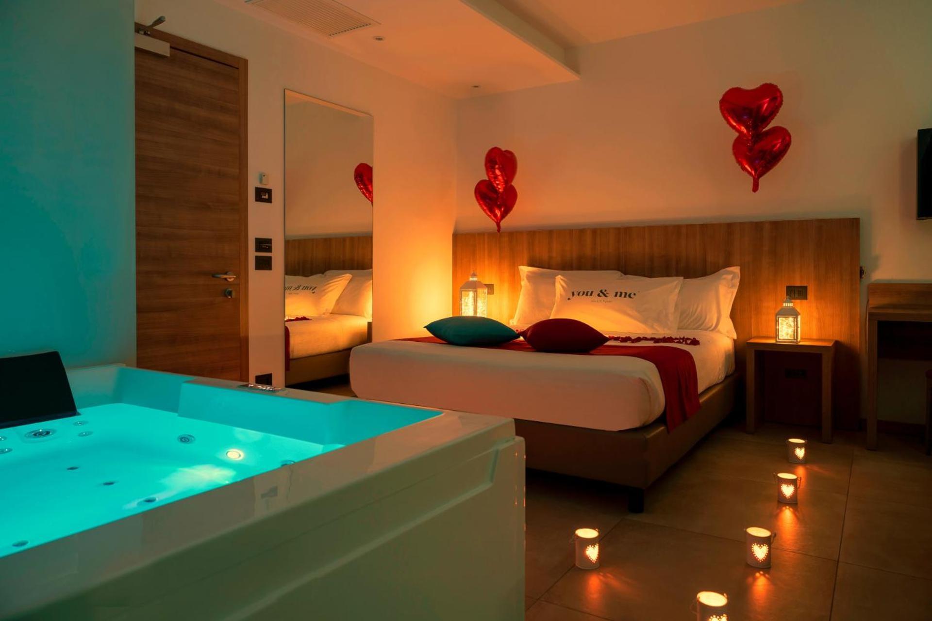 Junior Suite Hot Tub Partial Sea View